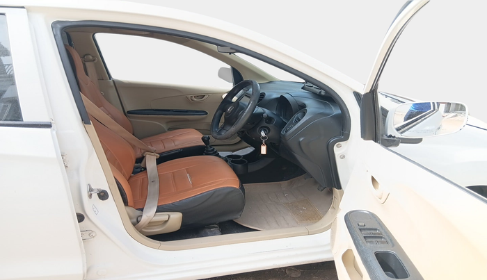 2015 Honda Amaze 1.5L I-DTEC E, Diesel, Manual, 1,18,249 km, interior