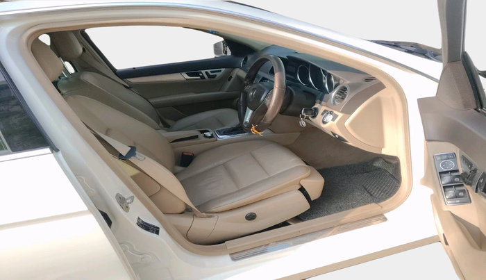 2013 Mercedes Benz C Class 200 CGI AVANTGARDE, Petrol, Automatic, 61,685 km, interior