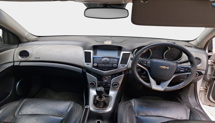 2011 Chevrolet Cruze LTZ, Diesel, Manual, 99,999 km, interior