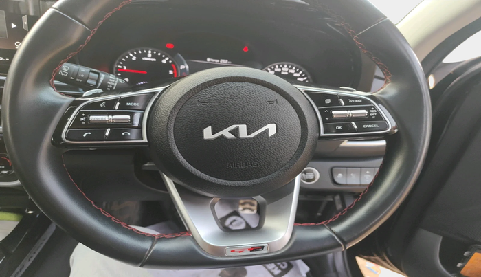 2022 KIA SELTOS GTX PLUS AT 1.5 DIESEL, Diesel, Automatic, 30,389 km, interior