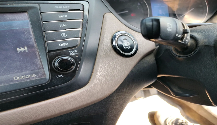 2016 Hyundai Elite i20 ASTA 1.2 (O), Petrol, Manual, 1,07,777 km, interior