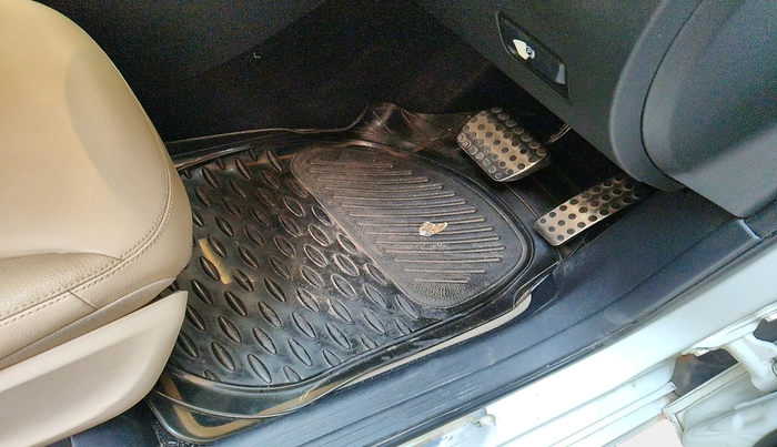 2012 Mercedes Benz B Class B 180 SPORTS PETROL, Petrol, Automatic, 47,221 km, interior