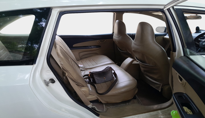 2014 Honda Mobilio 1.5L I-VTEC V, Petrol, Manual, 1,32,522 km, interior