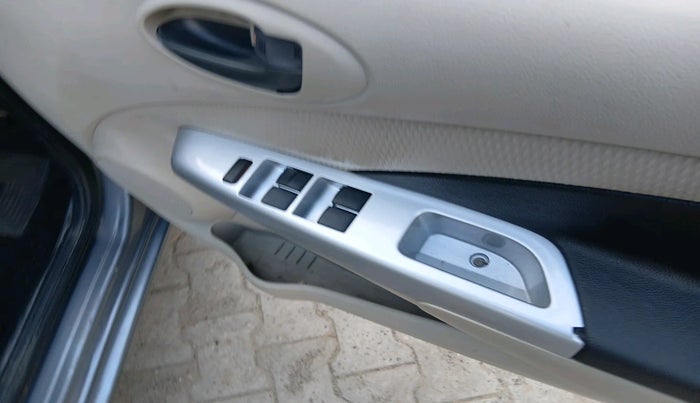 2015 Toyota Etios VD, Diesel, Manual, 72,647 km, interior