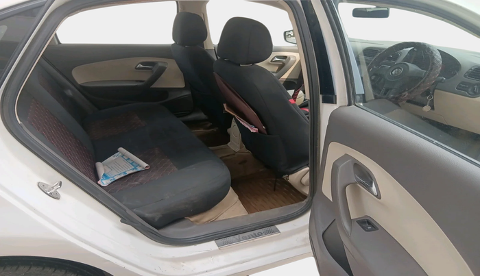 2011 Volkswagen Vento TRENDLINE DIESEL 1.6, Diesel, Manual, 68,120 km, interior