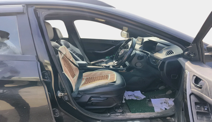 2022 Tata NEXON XZ PLUS (HS) DIESEL DARK EDITION, Diesel, Manual, 88,312 km, interior