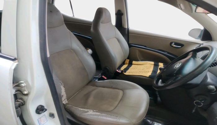 2011 Hyundai i10 MAGNA 1.2, Petrol, Manual, 1,17,092 km, interior