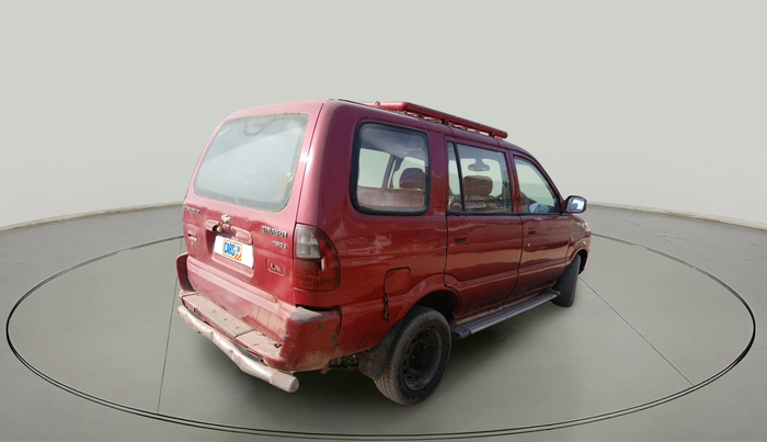 2012 Chevrolet Tavera NEO LS B3 10 STR BS III, Diesel, Manual, 3,08,296 km, exterior