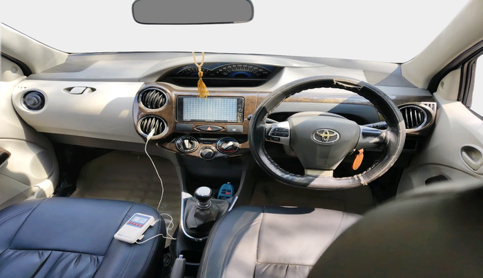 2015 Toyota Etios GD, Diesel, Manual, 1,32,075 km, interior