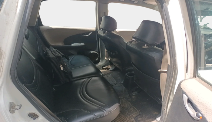 2011 Honda Jazz 1.2L I-VTEC BASE, Petrol, Manual, 1,17,541 km, interior