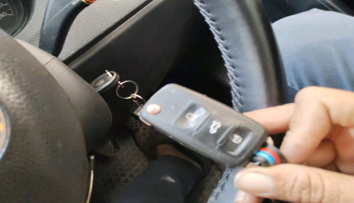 2016 Volkswagen Polo COMFORTLINE 1.2L, Petrol, Manual, 81,603 km, interior