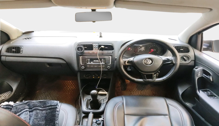 2016 Volkswagen Polo COMFORTLINE 1.2L, Petrol, Manual, 81,603 km, interior