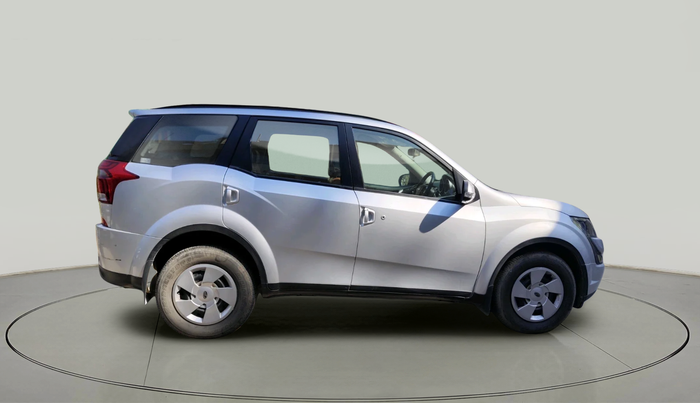 2019 Mahindra XUV500 W7, Diesel, Manual, 32,057 km, exterior