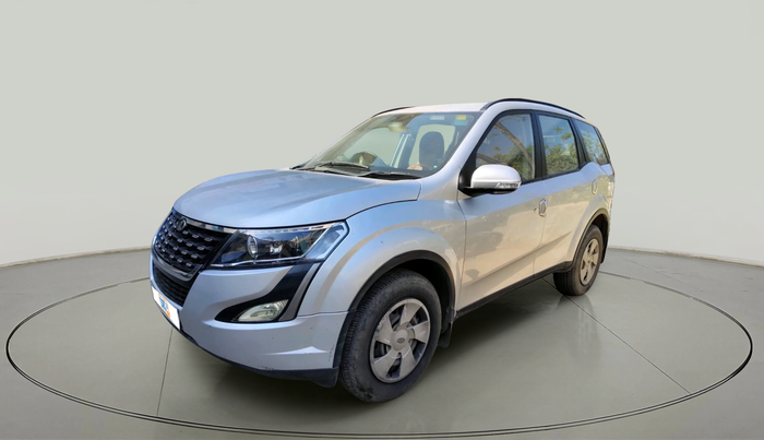 2019 Mahindra XUV500 W7, Diesel, Manual, 32,057 km, exterior