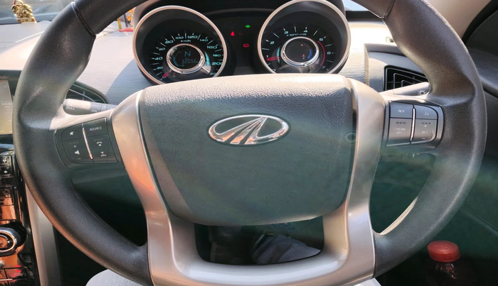 2019 Mahindra XUV500 W7, Diesel, Manual, 32,057 km, interior