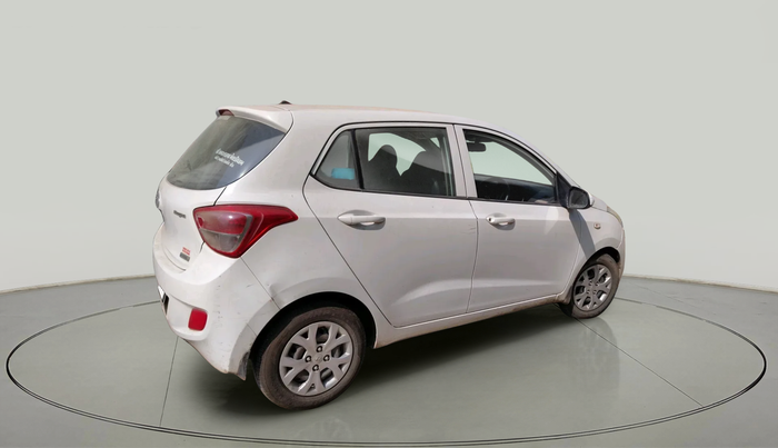 2016 Hyundai Grand i10 MAGNA 1.1 CRDI, Diesel, Manual, 1,12,394 km, exterior