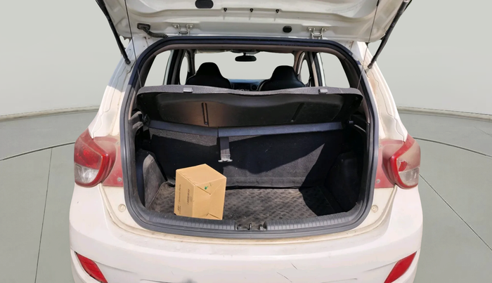 2016 Hyundai Grand i10 MAGNA 1.1 CRDI, Diesel, Manual, 1,12,394 km, exterior