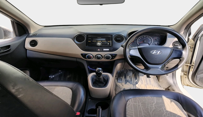 2016 Hyundai Grand i10 MAGNA 1.1 CRDI, Diesel, Manual, 1,12,394 km, interior