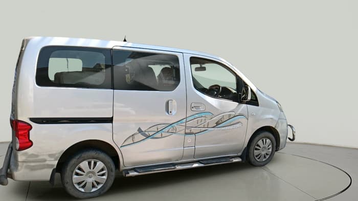 2013 Nissan Evalia XE, Diesel, Manual, 2,04,956 km, exterior