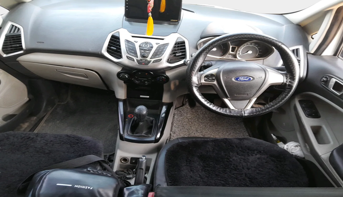 2016 Ford Ecosport TITANIUM 1.5L DIESEL, Diesel, Manual, 1,99,271 km, interior