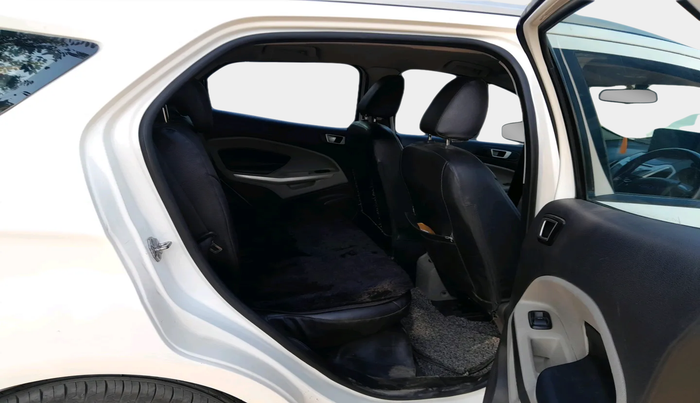 2016 Ford Ecosport TITANIUM 1.5L DIESEL, Diesel, Manual, 1,99,271 km, interior