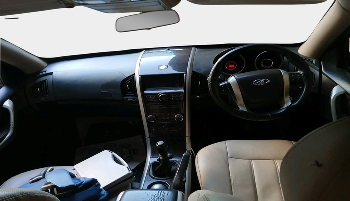 2015 Mahindra XUV500 W6, Diesel, Manual, 1,35,266 km, interior