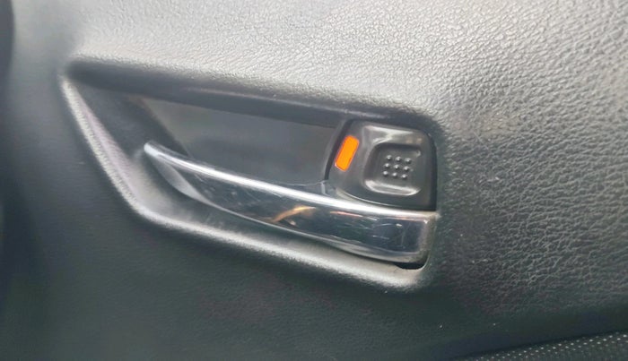 2016 Maruti Baleno DELTA PETROL 1.2, Petrol, Manual, 1,31,494 km, interior