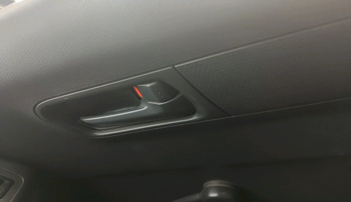 2011 Maruti Swift Dzire LXI, Petrol, Manual, 1,91,835 km, interior