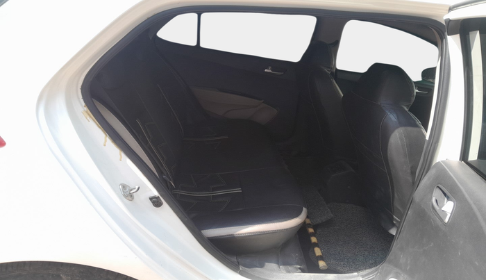 2015 Hyundai Grand i10 SPORTZ 1.1 CRDI, Diesel, Manual, 87,673 km, interior