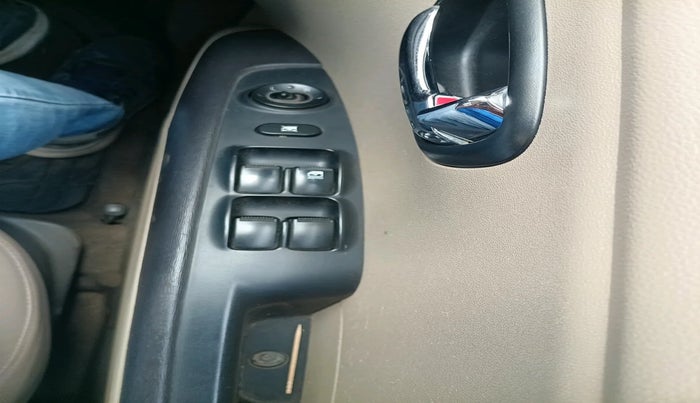 2013 Hyundai i10 SPORTZ 1.2, Petrol, Manual, 67,114 km, interior