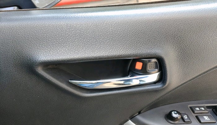 2017 Maruti Baleno ZETA CVT PETROL 1.2, Petrol, Automatic, 33,581 km, interior