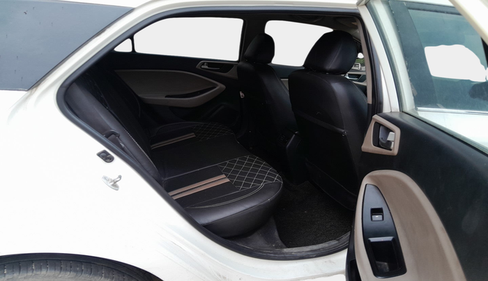 2016 Hyundai Elite i20 ASTA 1.4 CRDI (O), Diesel, Manual, 1,02,068 km, interior