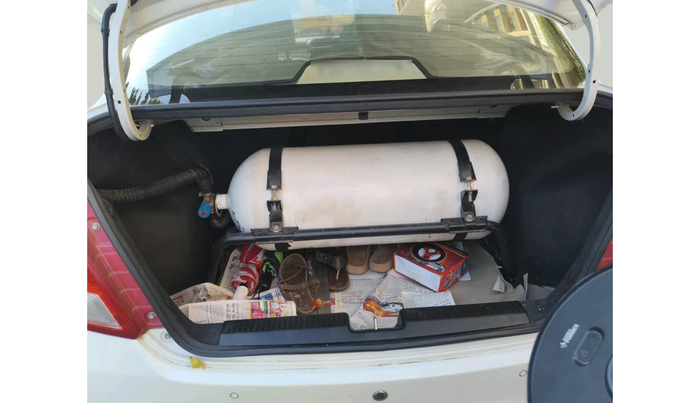 2022 Maruti Dzire ZXI CNG, Petrol, Manual, 97,550 km, exterior