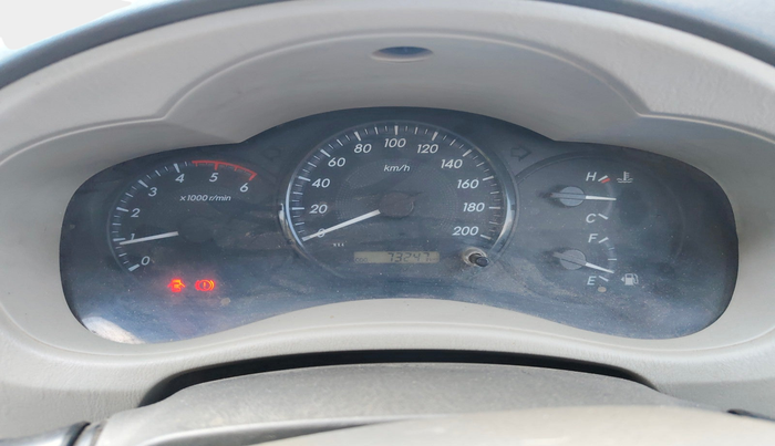 2014 Toyota Innova 2.5 GX 8 STR, Diesel, Manual, 73,247 km, interior