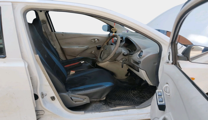 2016 Datsun Go A, CNG, Manual, 1,23,908 km, interior