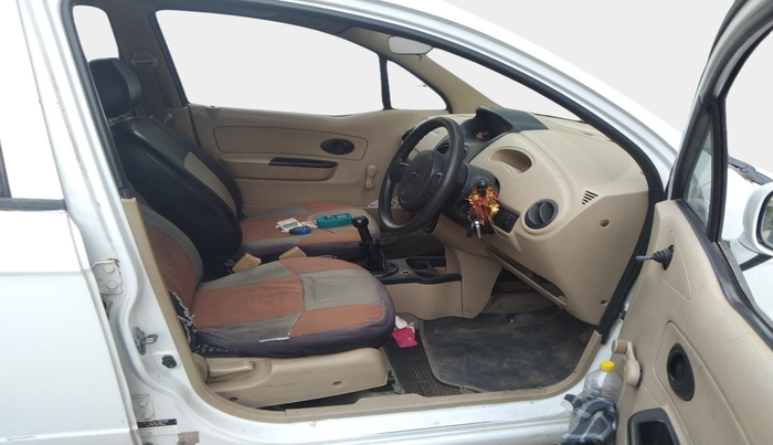2010 Chevrolet Spark PS 1.0, Petrol, Manual, 1,42,380 km, interior