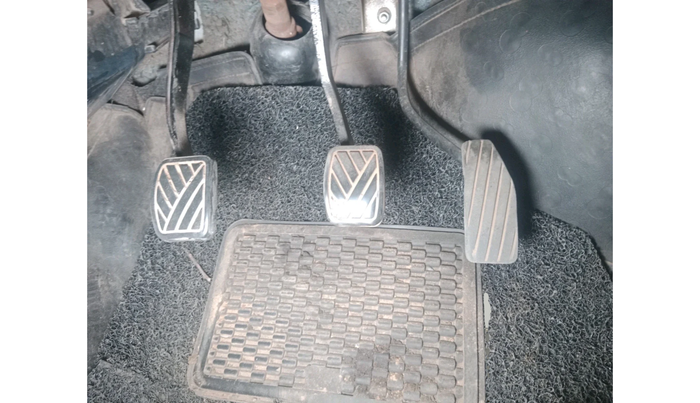 2013 Maruti Wagon R 1.0 LXI, Petrol, Manual, 1,07,729 km, interior