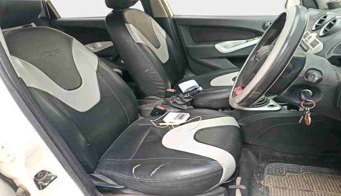2012 Ford Figo TITANIUM 1.4 DIESEL, Diesel, Manual, 1,13,572 km, interior