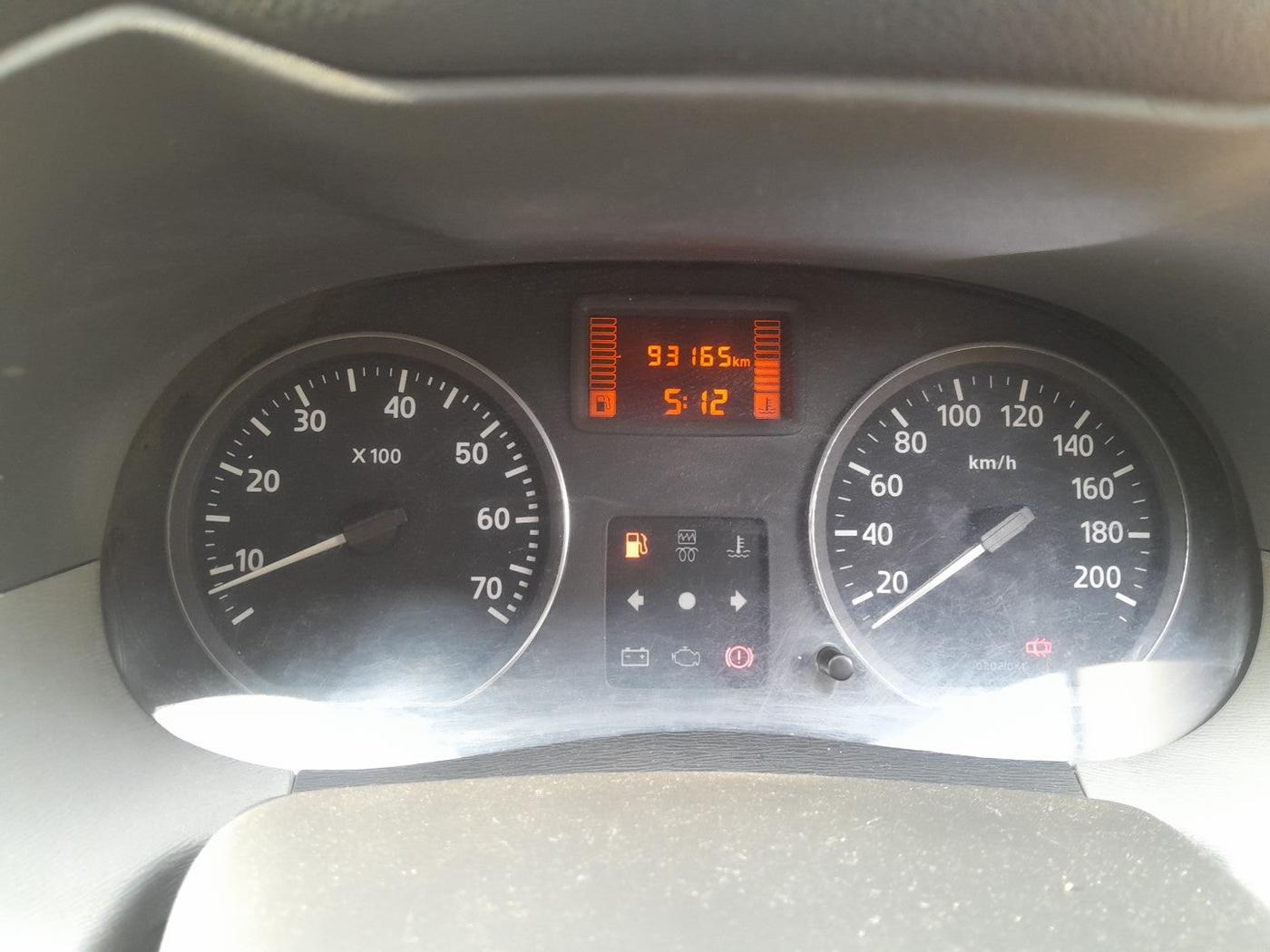 2013 Nissan Terrano XE (D), Diesel, Manual, 93,500 km, interior