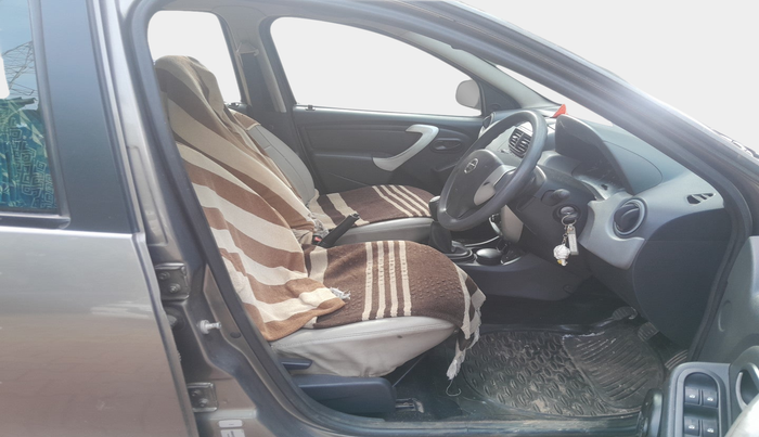 2013 Nissan Terrano XE (D), Diesel, Manual, 93,165 km, interior