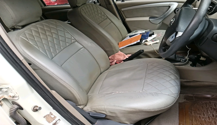 2013 Nissan Terrano XL D PLUS, Diesel, Manual, 1,46,320 km, interior