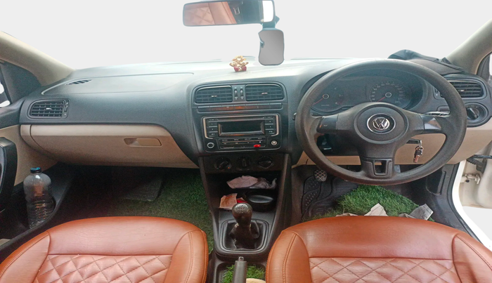 2013 Volkswagen Polo COMFORTLINE 1.2L, Diesel, Manual, 2,22,006 km, interior