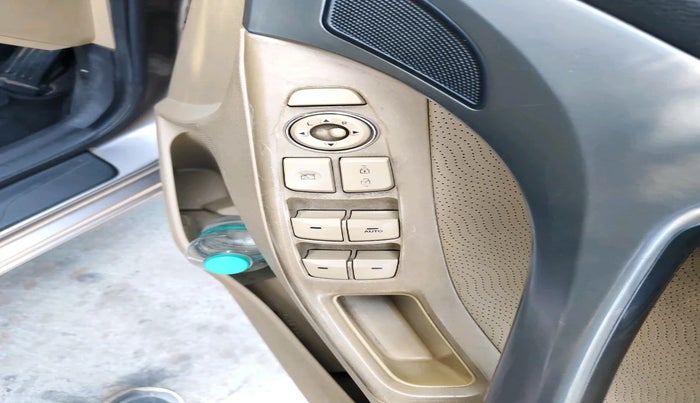 2013 Hyundai New Elantra 1.6 SX AT DIESEL, Diesel, Automatic, 77,783 km, interior