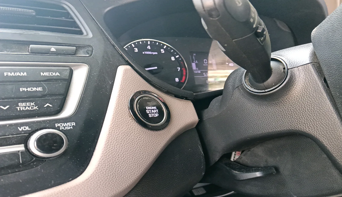 2014 Hyundai Elite i20 SPORTZ 1.2 (O), Petrol, Manual, 81,969 km, interior