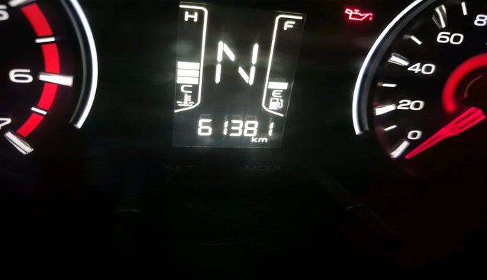 2017 Mahindra Kuv100 K8 D 6 STR, Diesel, Manual, 61,381 km, interior