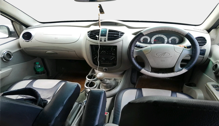 2014 Mahindra Quanto C8, Diesel, Manual, 84,185 km, interior