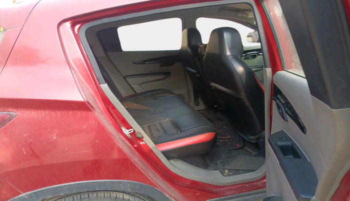 2016 Mahindra Kuv100 K4 6 STR, Petrol, Manual, 25,632 km, interior