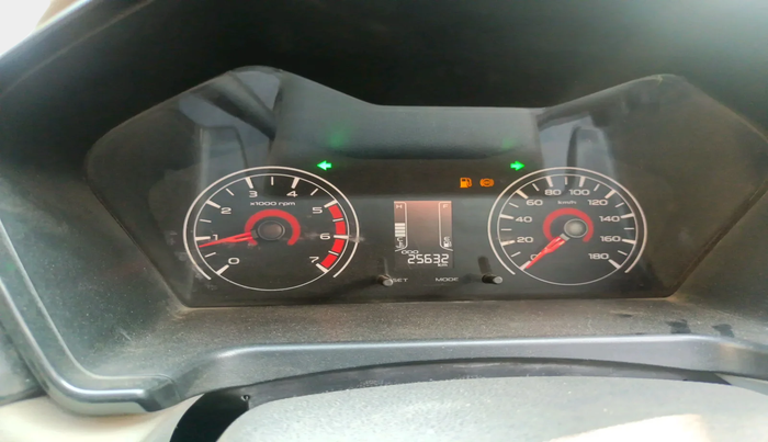 2016 Mahindra Kuv100 K4 6 STR, Petrol, Manual, 25,632 km, interior