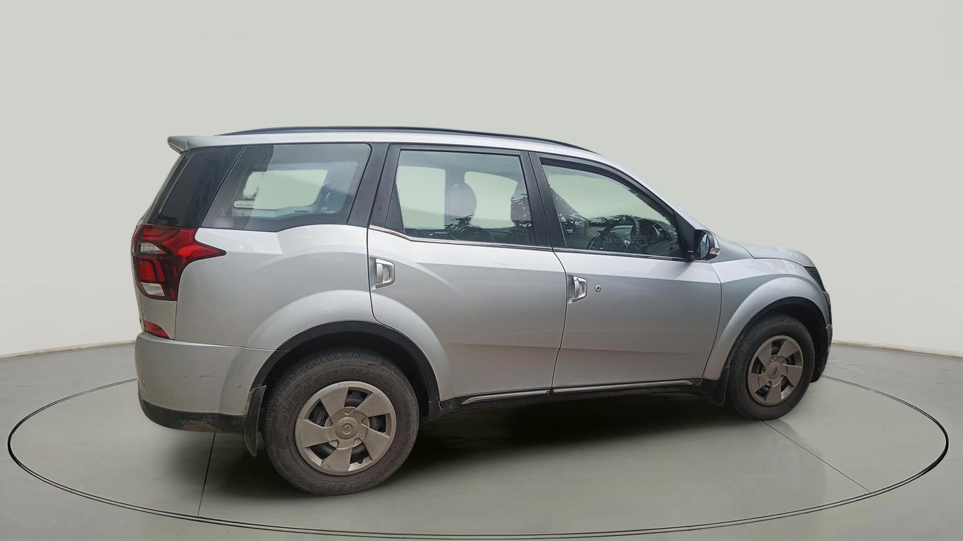 2020 Mahindra XUV500 W7, Diesel, Manual, 47,820 km, exterior
