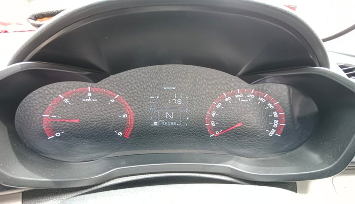 2022 Mahindra XUV300 W6 1.5 Sunroof Diesel, Diesel, Manual, 38,086 km, interior